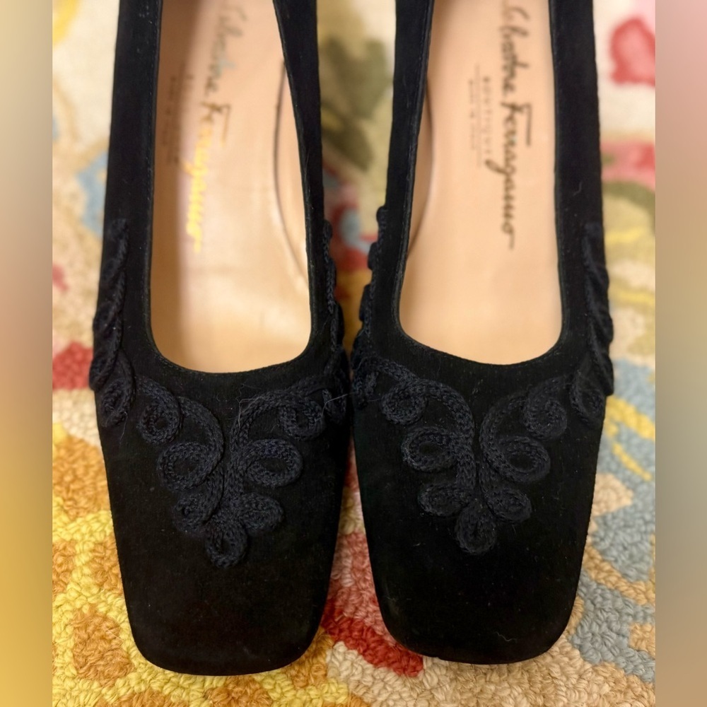SALVATORE FERRAGAMO Vintage Black Suede Soutache Square Toe Block Heels - Size 8 - Picture 5 of 16